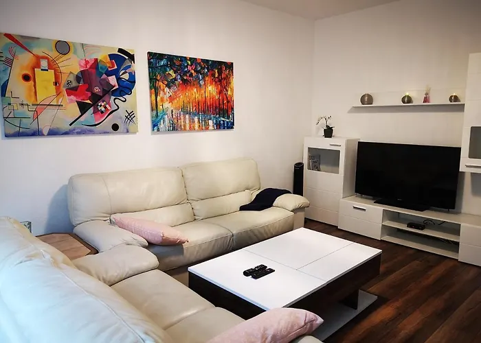 Polat 1 Apartment *